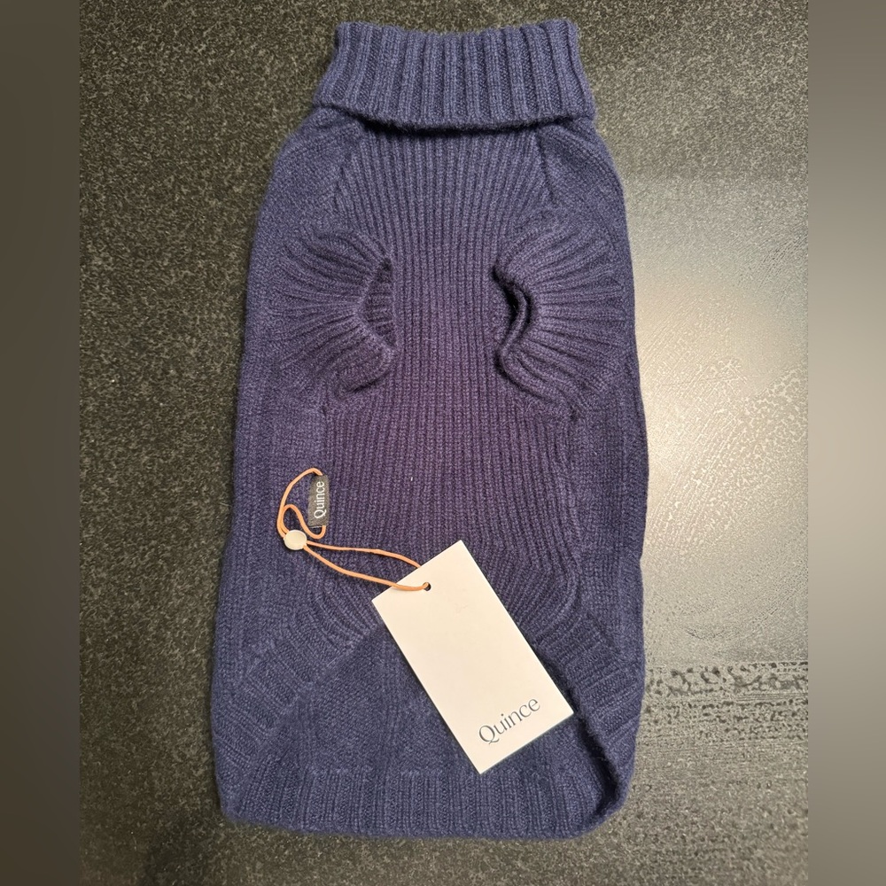 Quince Cashmere Cable Knit Sweater